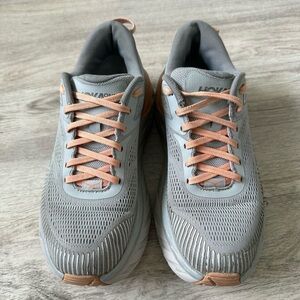Hoka One One bondi 7 women size8.5 Grey + Peach Running Sneakers